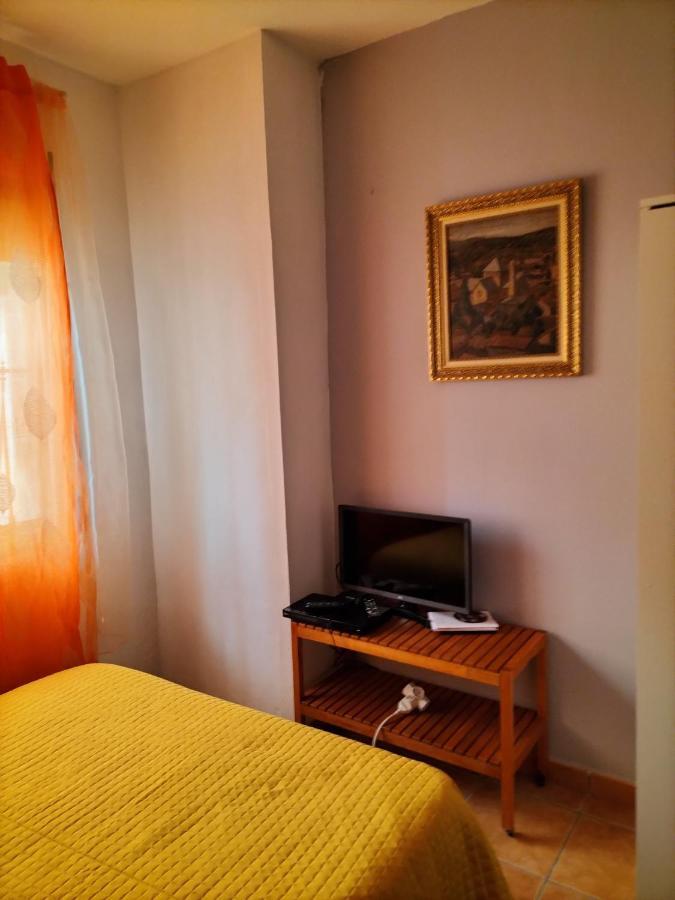 Casa En Zuheros 4 A 5 Personas Экстерьер фото
